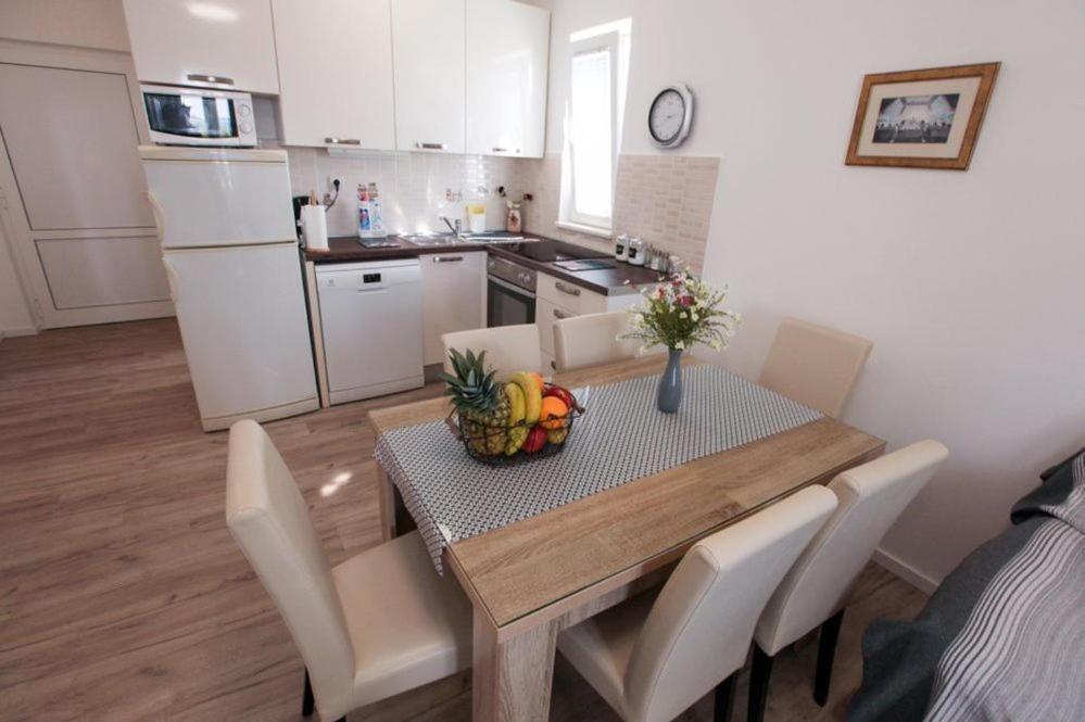 Apartments Luka Rogoznica  Extérieur photo